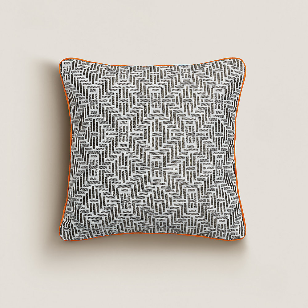H Losange outdoor pillow | Hermès Finland